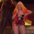 Nicki Minaj fuori di seno sul palco a Philadelphia3