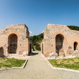 Bulgaria, 80 milioni di fondi Ue usati per restauri di castelli antichi. Ma gli esiti sono disastrosi
