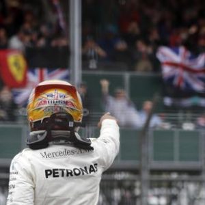 Formula 1, Gp Giappone: griglia di partenza, Hamilton in pole. Vettel solamente 8°
