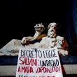 Salvini a Napoli, manifesti di protesta nella notte3