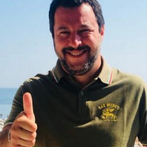 Matteo Salvini chiude porti e aeroporti in entrata e anche in uscita: No migranti da Germania? No migranti in Tunisia!