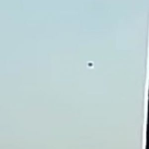 Ufo nei cieli di Città del Messico: misterioso oggetto volante