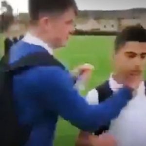 Inghilterra, fratello e sorella siriani bullizzati a scuola VIDEO