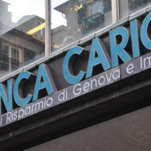 Banca Carige, stop in Borsa, ore di suspence, Genova in bilico tra Roma e Francoforte