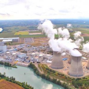 Francia. Macron annuncia la chiusura di 14 centrali nucleari entro il 2035