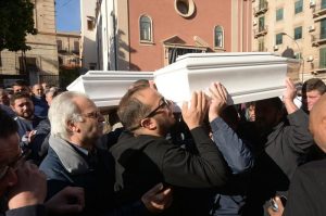 Casteldaccia, folla ai funerali delle 9 vittime4