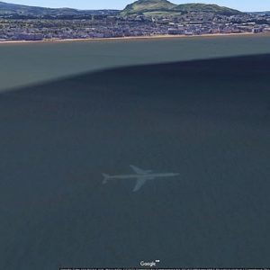 Edimburgo, su Google Earth spunta un aereo sommerso. Mistero1