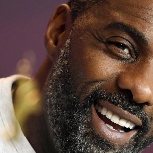 Idris Elba uomo più sexy del mondo 2018: "Mia madre sarà orgogliosa"