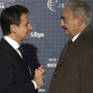 Libia, Haftar diserta il summit di Palermo e la Turchia se ne va