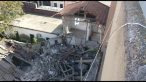 Cagliari, crolla palazzina disabitata FOTO: nessun ferito2