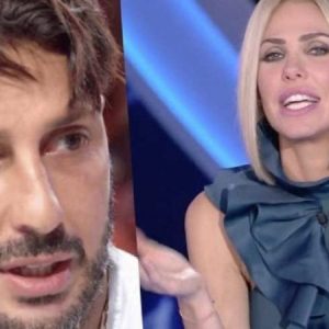 Alfonso Signorini: "Quando Ilary Blasi litigava con Corona dietro le quinte c'era Totti"