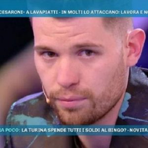 Niccolò Centioni, ex attore dei "Cesaroni": "Mio padre ha ostacolato la mia carriera"