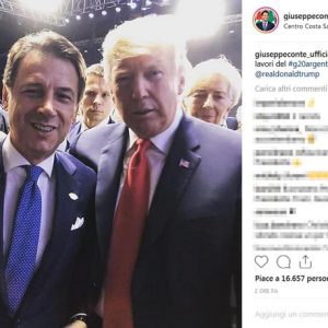 Conte posta FOTO con Trump, Salvini commenta
