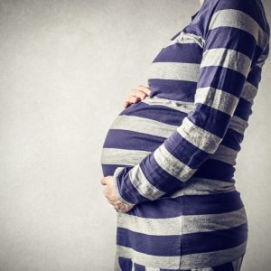 Maternità: al lavoro fino al nono mese, bonus nido a 1500 euro, congedo padri 5 giorni