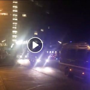 Attentato Strasburgo, Polizia scorta convogli di autobus dal Parlamento Ue