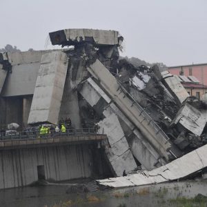 Ponte Morandi, consulente tecnico Autostrade: "Solo uno dei 4 attacchi degli stralli era ossidato"