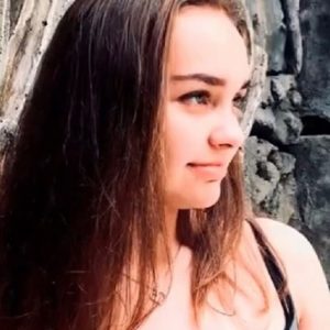 Safia Askarova, giovane promessa del nuoto uccisa dal fidanzato con 30 coltellate