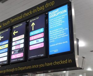 Londra, droni sulla pista di Gatwick: aeroporto chiuso