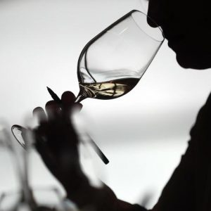 Vino italiano, 5 mln di litri sono roba cattiva: il 20%