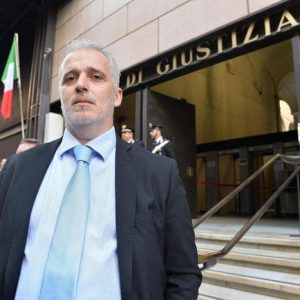 Matteo Camiciottoli (Lega) dovrà risarcire 20mila euro a Laura Boldrini: da sindaco scrisse "mandatele gli stupratori"