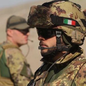 Afghanistan: razzo contro blindato militare italiano, nessun ferito
