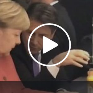 Conte e Merkel, il fuorionda a Davos: "M5s preoccupati perché al 26% e Salvini è al 35%"