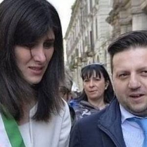 Chiara Appendino ricattata? L'ex portavoce Luca Pasquaretta indagato: "Voleva nuovo lavoro"