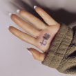 Ariana Grande si tatua un ideogramma giapponese. Ma i fan la avvertono: il significato è sbagliato 02