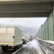 Maltempo, Autobrennero chiusa per neve in Alto Adige: code di 12 km. "Chiusi in auto da 12 ore" 02