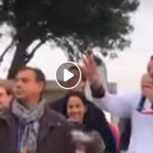 Salvini e la battuta al contestatore "maleducato"