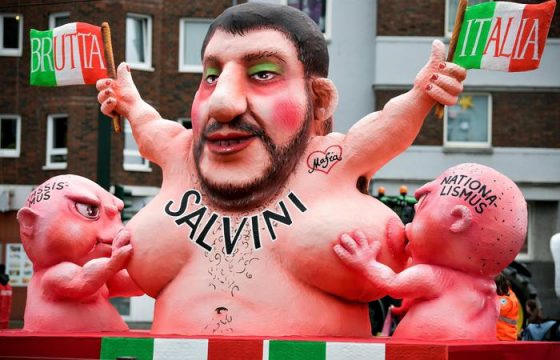 Salvini allatta Razzismo e Nazionalismo2