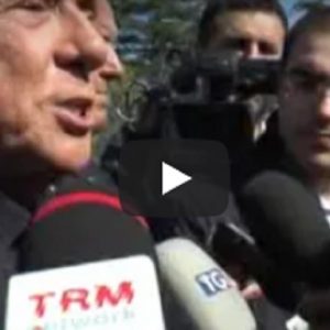 Berlusconi: "Hai fiducia nel Governo? Sei un cog****"