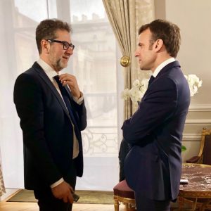 Che tempo che fa, Fabio Fazio intervista Macron. Giorgia Meloni: "Chieda conto delle politiche neocoloniali francesi" VIDEO