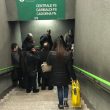 Milano, brusca frenata in metro: un ferito e diversi contusi02