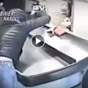 San Giorgio a Cremano, rapine a mano armata nei supermercati