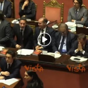 "Bunga bunga": l’urlo di Airola (M5s) contro Sandro Biasotti (Forza Italia)