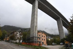 Autostrada A2, suicidio tra Pizzo Calabro e Vibo Valentia: 30enne si lancia dal viadotto