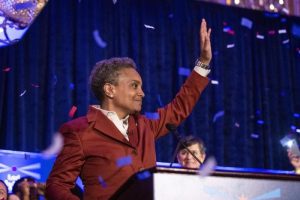 Chicago, Lori Lighfoot nuovo sindaco che fa la storia: donna, afroamericana e apertamente gay