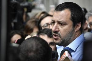 Roma, Salvini contro Virginia Raggi: "La città non è mai stata così sporca" (foto Ansa)