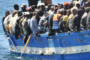 Barca Nostra, il barcone dimenticato dei 1000 morti rivive alla Biennale di Venezia
