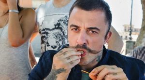 Chef Rubio contro Matteo Salvini: "A me 'sta storia del proiettile... mi puzza" (foto Ansa)
