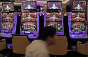Gioco d'azzardo, 3 sale slot illegali chiuse in pochi giorni. Il fallimento del proibizionismo del Governo 