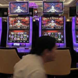 Gioco d'azzardo, 3 sale slot illegali chiuse in pochi giorni. Il fallimento del proibizionismo del Governo