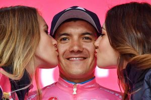 Giro d'Italia, Carapaz è la nuova maglia rosa: "Sogno che diventa realtà"