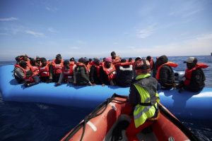 Sea Watch-Salvini, si replica: 65 recuperati a largo della Libia, porti chiusi all'Ong...