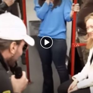 Metroman canta Toto Cutugno con Giorgia Meloni sulla Metro B di Roma