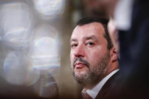 Salvini: "Tg1, Tg5, TgLa7 dicono fesserie". Mentana risponde per tutti: "Dovremmo parlare del Vinci Salvini..."