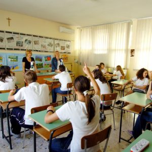 Scuola, torna educazione civica: prima lezione pessima alle elementari