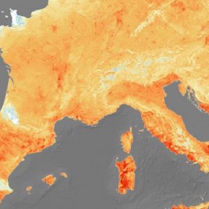 Caldo: la foto dal satellite, Italia quasi tutta rossa e arancione
