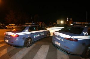 Roma Eur: investe comitiva "rivali" fuori dalla discoteca, arrestato 24enne. Due sono gravi
